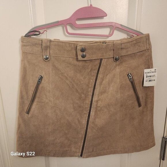 Blank NYC Leather Mini Skirt. NWT. Size 31/12. Host Pick. - Picture 1 of 9